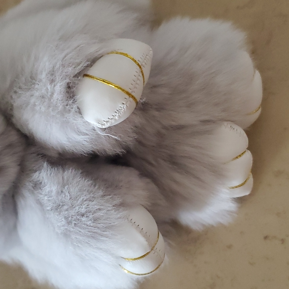 Silver Grey Rabbit Fur Keychain nwot - Picture 4 of 6